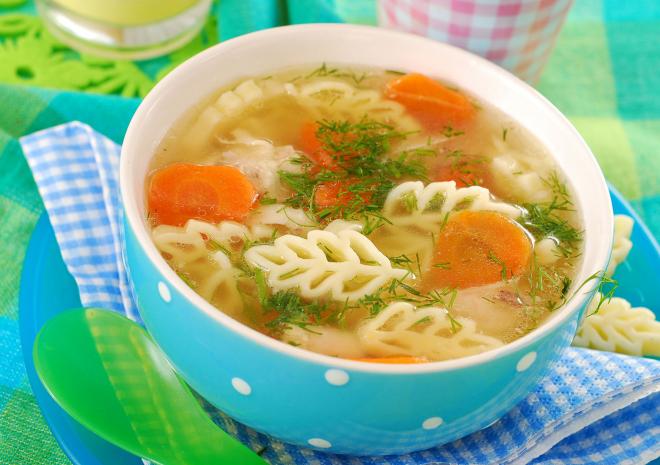 Σούπα με λαχανικά και ζυμαρικά ή κριθαράκι